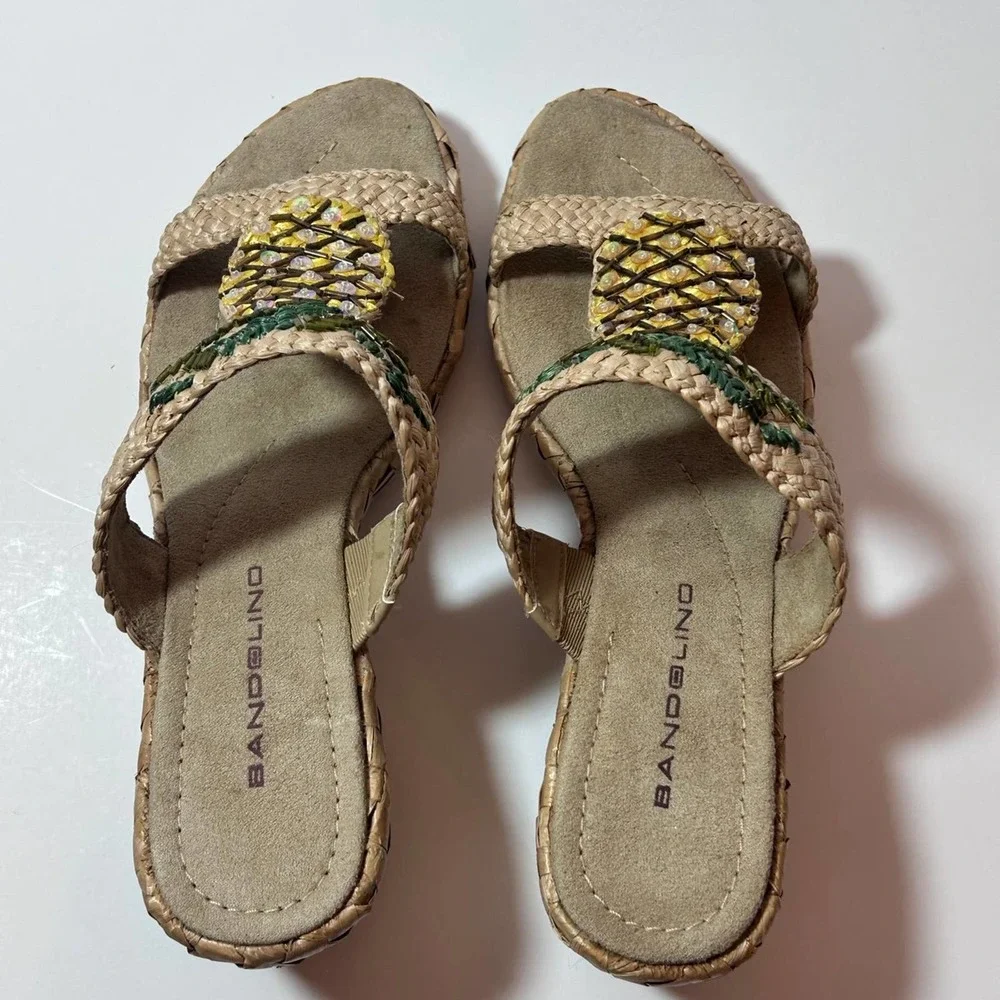 Bandolino~Women’s‎ 7 1/2” Pineapple Whimsical Weaved Wedge Sandals